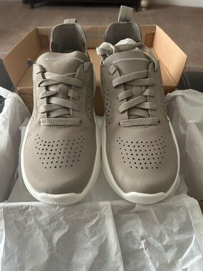 Clarks Ladies Taupe Lace-Up Perforated Sneakers with White Sole